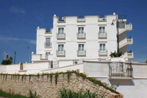 Hotel Madonna Delle Grazie Ceglie Messapica Exterior foto